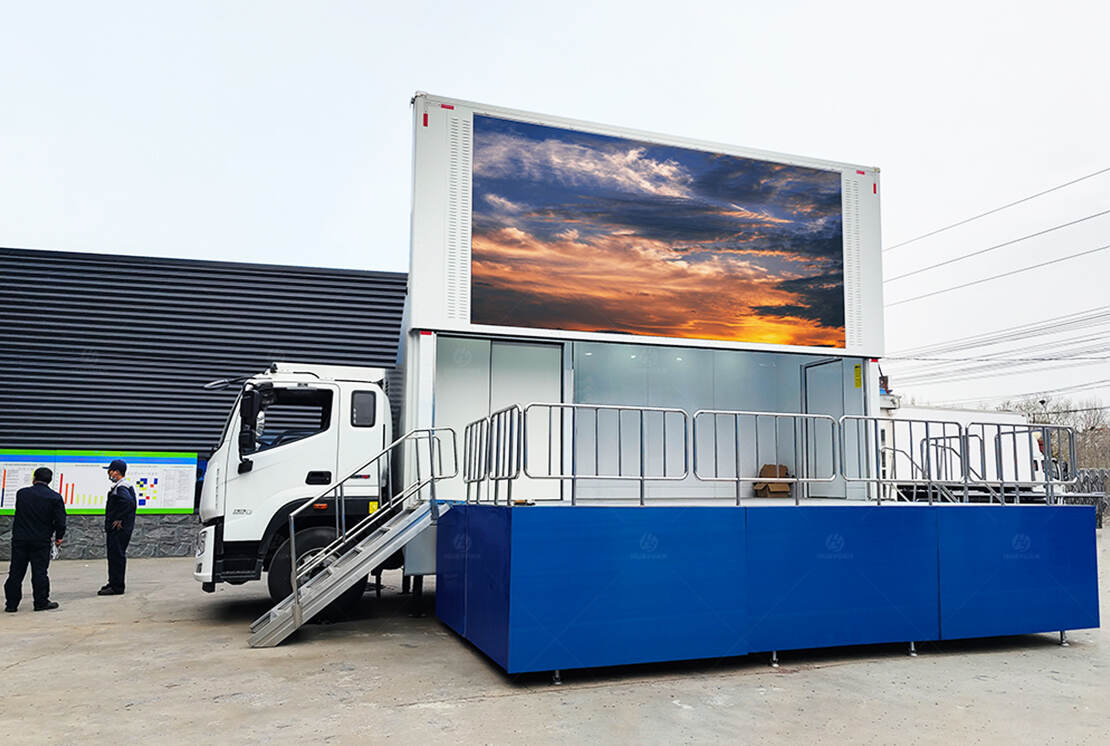 LR255 Roadshow Truck