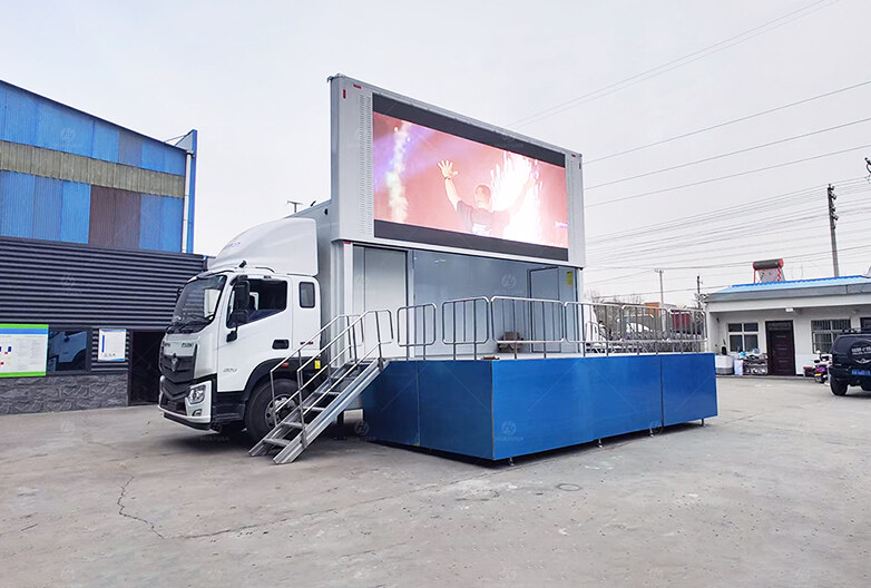 LR255 Roadshow Truck