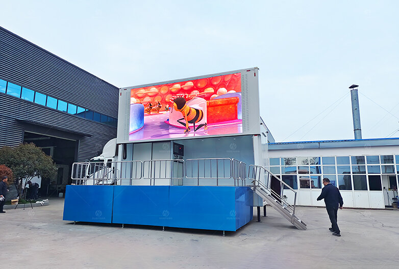 LR255 Roadshow Truck