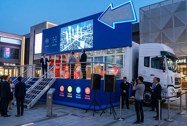 LR315 Roadshow Truck