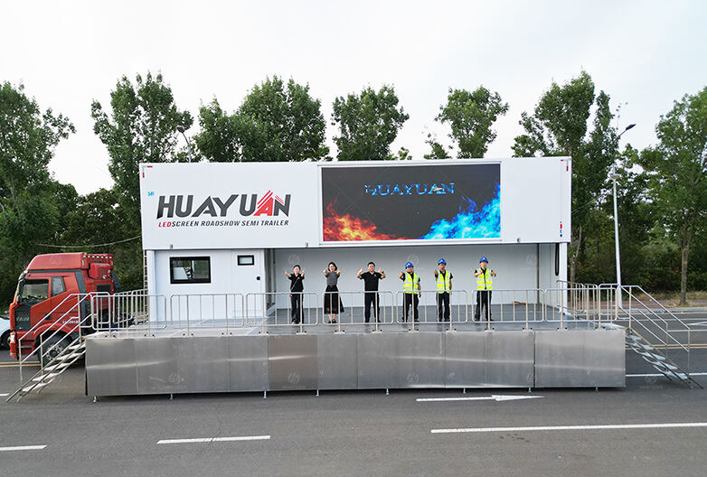 LR425 Roadshow Semi-trailer