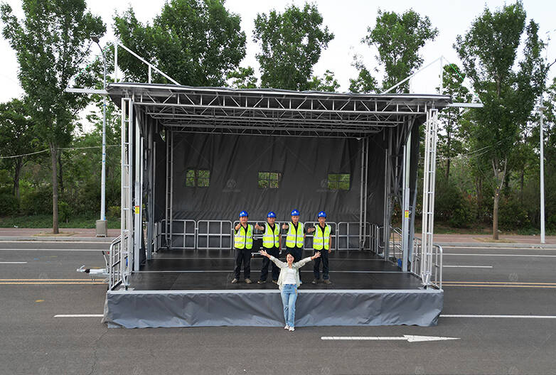 ST315S Manual-deployment Mobile Stage Trailer