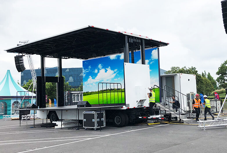 ST345P Mobile Stage Trailer