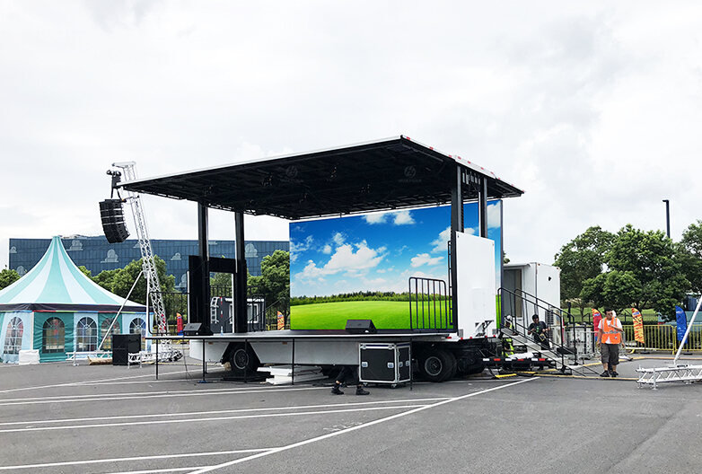 ST345P Mobile Stage Trailer