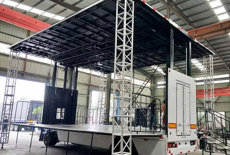 ST345P Mobile Stage Trailer