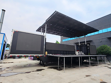Stage Height and Dual LED Screens
