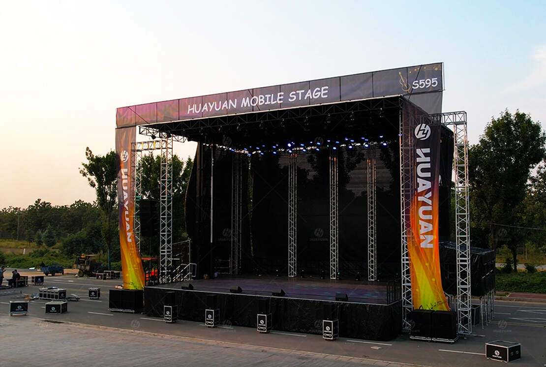 HUAYUAN S595 mobile stage semi-trailer in deployed condition