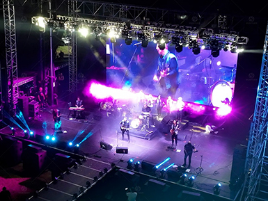 Large Music Festivals and Integrated Performances