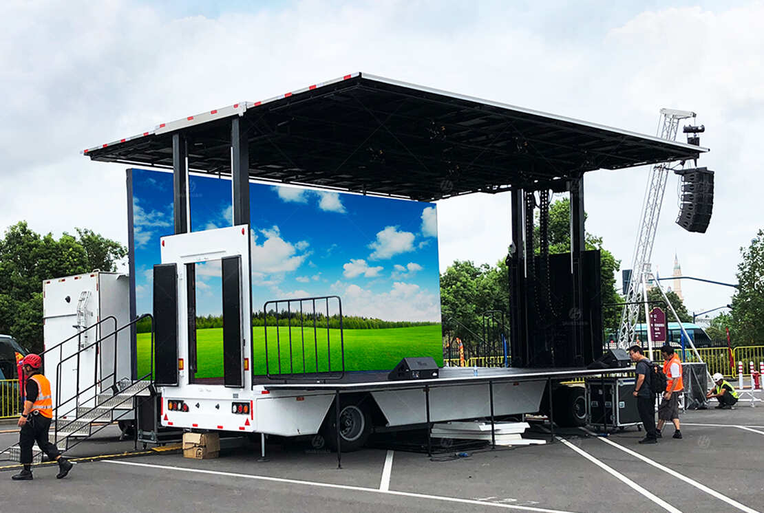 ST345P Mobile Stage Trailer
