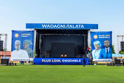 Benin Presidential Campaign Case | S465 Mobile Stage